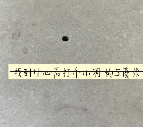 马村瓷砖空鼓维修公司专业解答在瓷砖铺贴过程中，如果砂料搅拌不均匀，将会带来以下问题